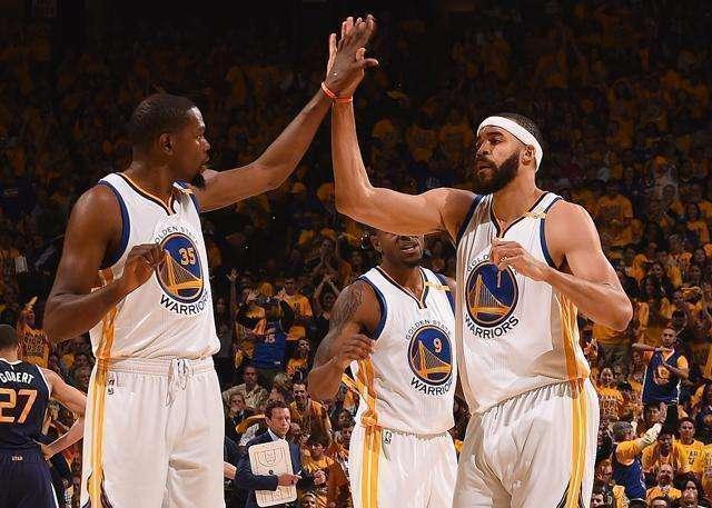 曼联上次击败热刺还是2022年10月，当时B费破门、C罗提前退场（曼联上一次战胜热刺要追溯到2022年10月：B费建功，C罗提前离场）