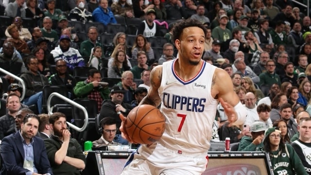 世体：费兰的出色表现让巴萨内部讨论是否要大手笔买前锋（世体：费兰状态火热，巴萨权衡是否还要豪掷重金引进前锋）