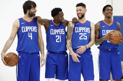 法比安：希望能在贝蒂斯退役；希望佩莱格里尼留下（法比安：愿在贝蒂斯终老，盼佩莱格里尼留任）