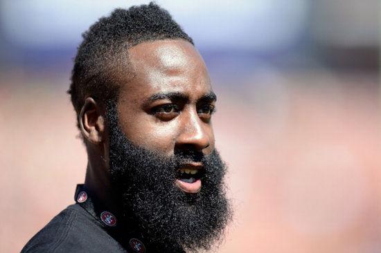 马赛反击犀利成为法甲黑马（马赛凭凌厉反击跃升为法甲黑马）